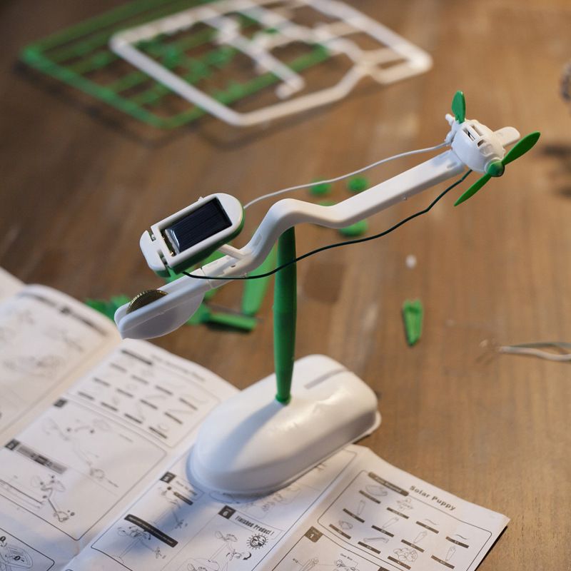 6-In-1 พลังงานแสงอาทิตย์หุ่นยน - Renewable Energy Kits บทวิจารณ์และราคา